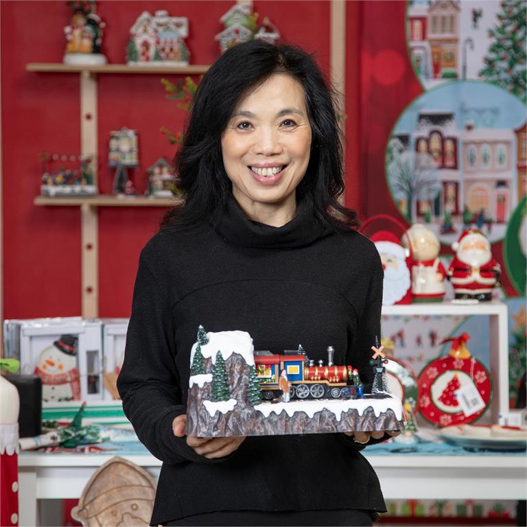 Holiday Moving, Light-up, Musical Train!